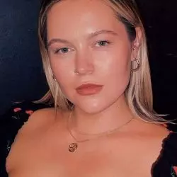 Elli Ingram