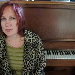 Iris DeMent