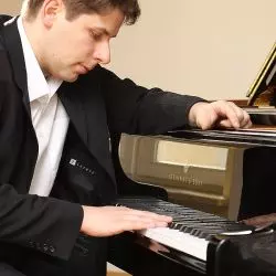 Marek Szlezer