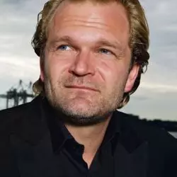 Sebastian Knauer