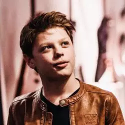 Toby Lee