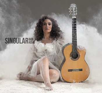 Album Badi Assad: Singular