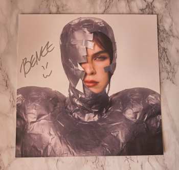 CD BENEE: Ur an Angel I'm Just Particles