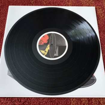 LP Blaqk Audio: Material