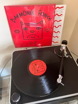 Daemonik Fonce: Eye Love Daemönik Fonce