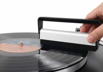 Audiotechnika Goka Antistatický kartáček na desky z uhlíkových vláken