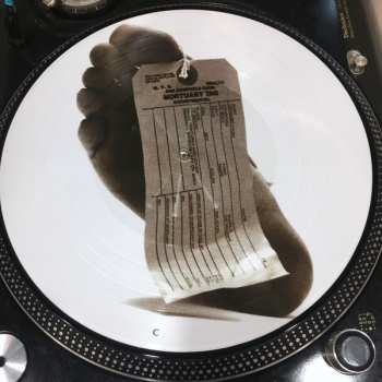 2LP Gravediggaz: 6 Feet Deep PIC