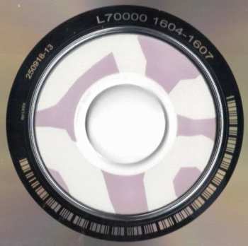 CD Hearts2hearts: Focus