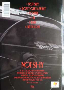 CD Itzy: Not Shy 