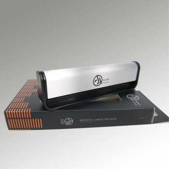 Audiotechnika Kartáč s uhlíkovými vlákny (Silver Edition)