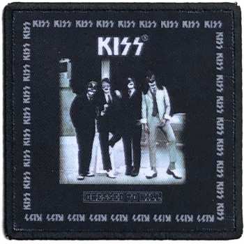 Merch Kiss: Nášivka Dressed To Kill 
