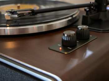 Audiotechnika Lenco LS-470WA