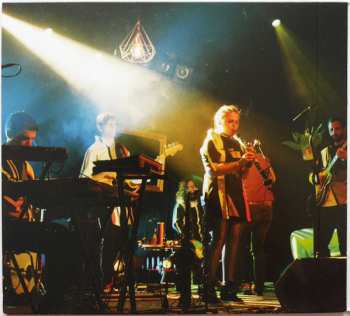 CD Out Of Nations: Quest