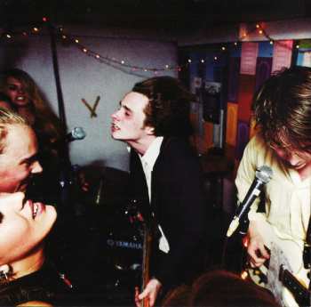CD Palma Violets: 180