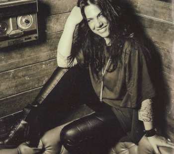 CD Sari Schorr: A Force Of Nature