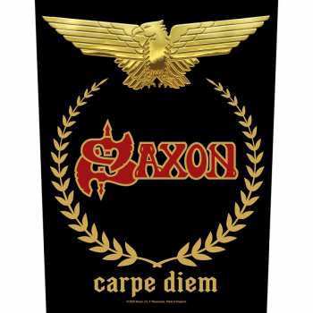Merch Saxon: Nášivka na chrbát Carpe Diem