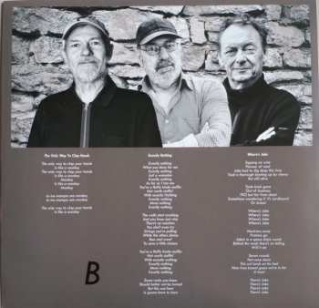 LP Sjako!: Megaliths