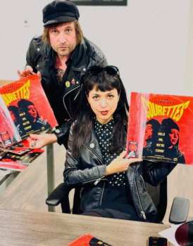 LP The Courettes: Hold On, We're Comin' CLR | LTD