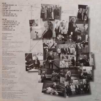 LP Lisa Mills: The Triangle