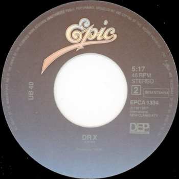 LP/SP UB40: Present Arms