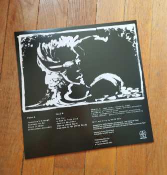 LP White Pain: Paroles Absurdes LTD